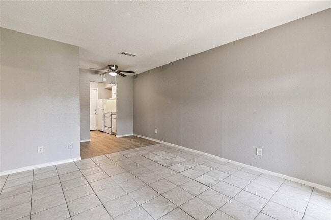 Photo - 811 Redbird Dr Unit 815