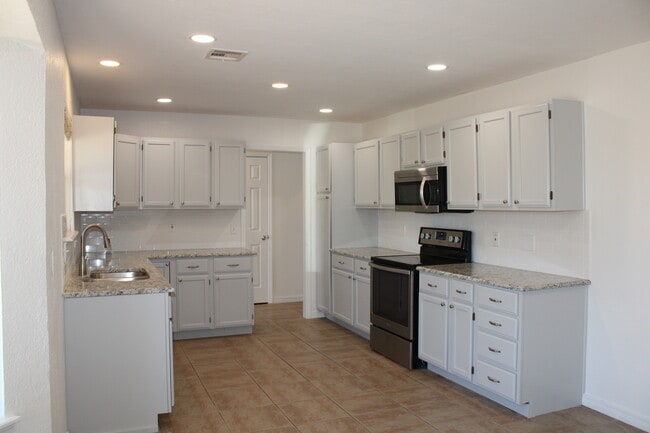 Photo - 1403 W Aries Rd