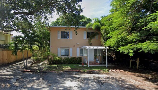 115 NE 14th Ave Unit 3