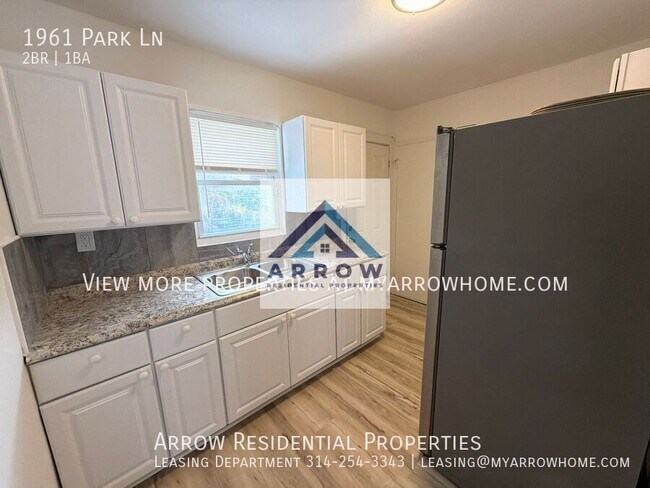 Photo - 1961 Park Ln