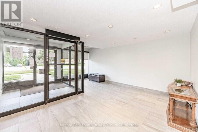 Photo - 2411 New St Unit 101