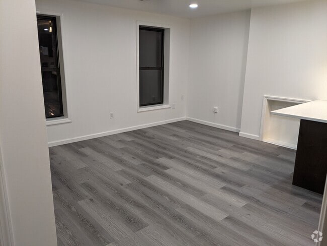 Building Photo - 51 New St Unit 3rd Floor Rental