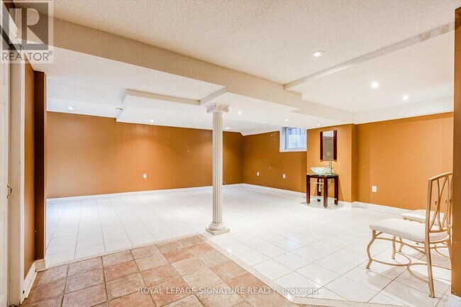 Photo - 6382 Donway Dr