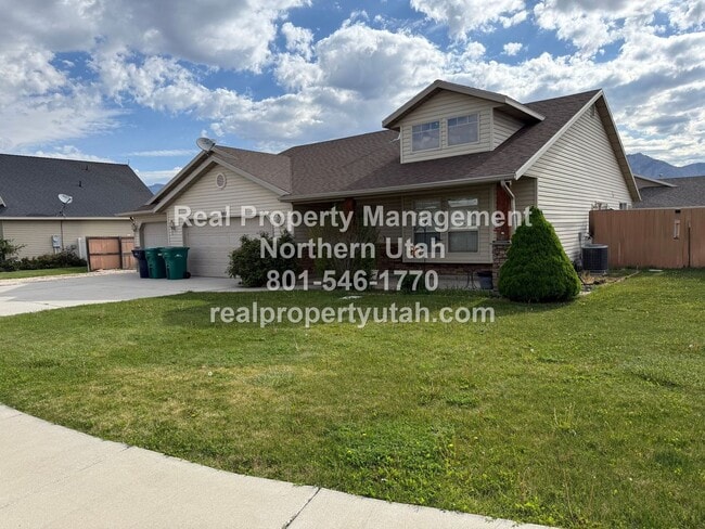 Photo - 3 Bedroom 2 Bath Home Now Available!