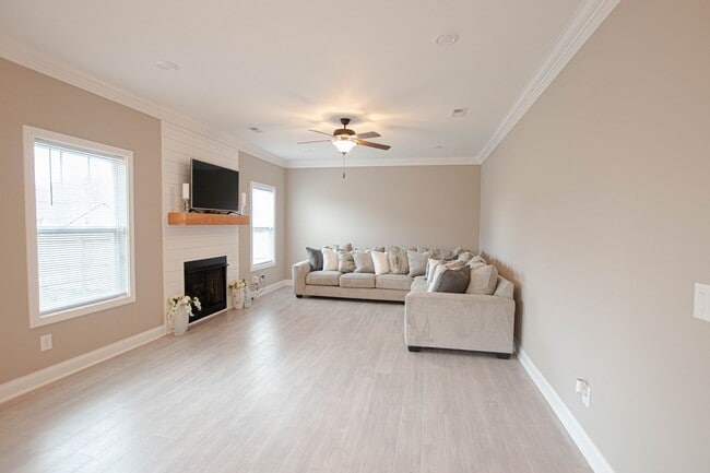 Photo - Pet Friendly Four Bedroom!