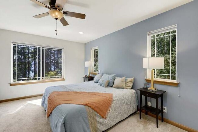 Photo - 16532 Lemolo Shore Dr NE