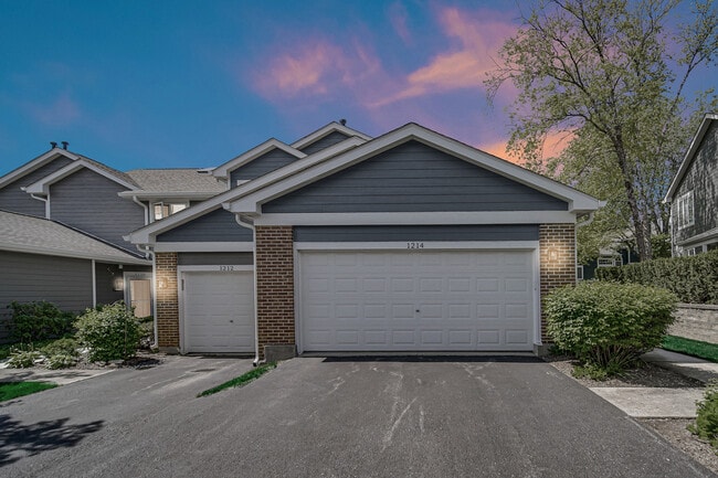 Photo - 1214 S Parkside Dr