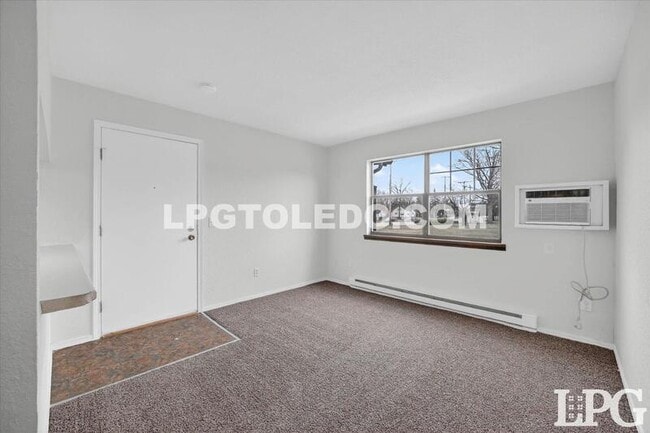 Photo - 1230 Bedford Woods Dr