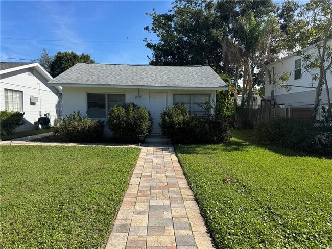 Photo - 2820 57th St S