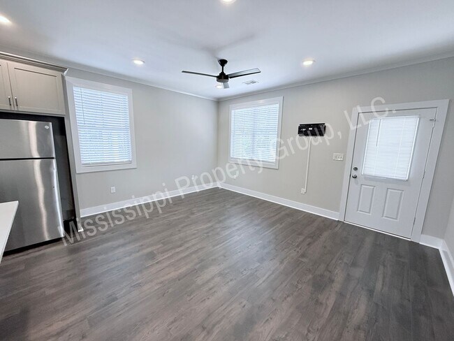 1405 Pleasant Dr