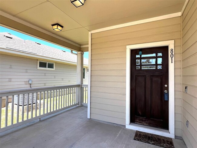 Photo - 801 Alamo Plaza Dr