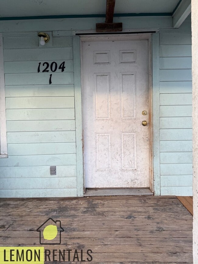 Building Photo - 1204 S 7th St Unit 1