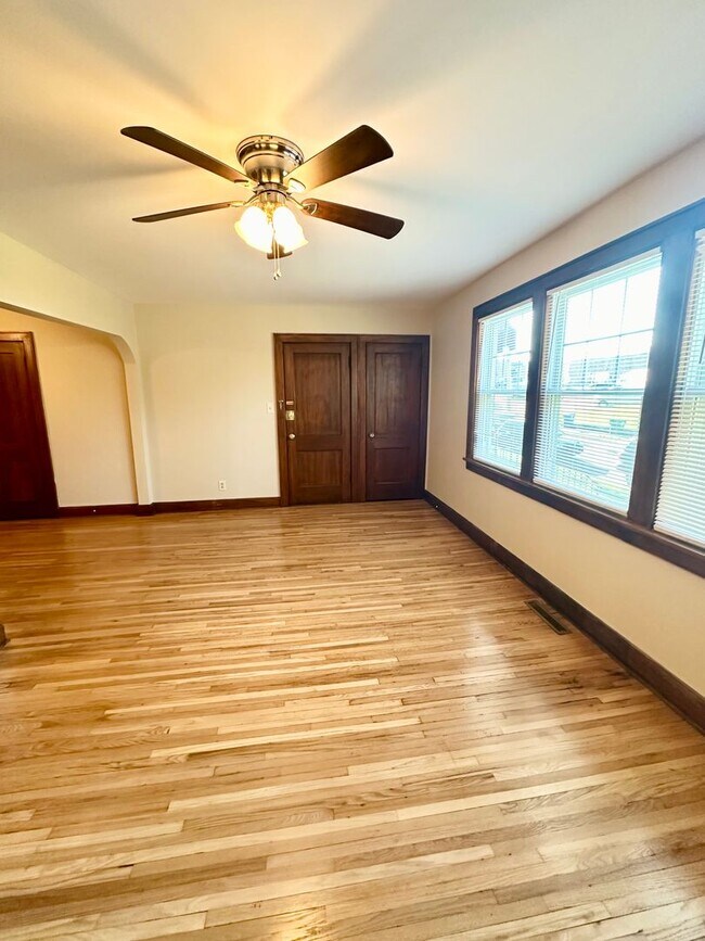 Photo - 24 W Tulane Rd Unit Apt B