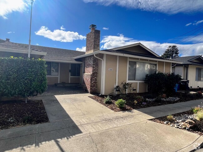 Building Photo - 3 BD/2 BA Duplex in Santa Clara - Newly Re... Rental