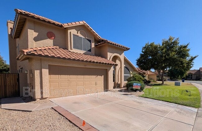 Photo - 2340 W Myrtle Dr