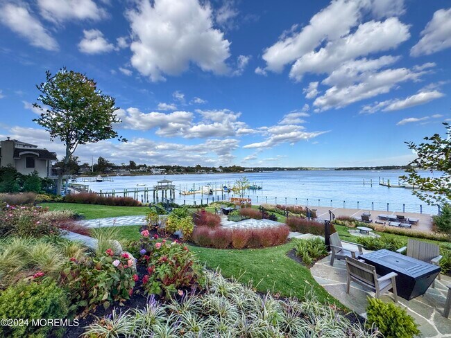 Photo - 122 Bodman Pl