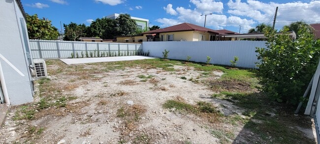 Photo - 2790 NW 3rd St