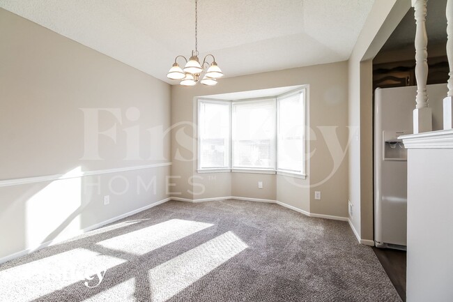 Photo - 525 Sunset Ln