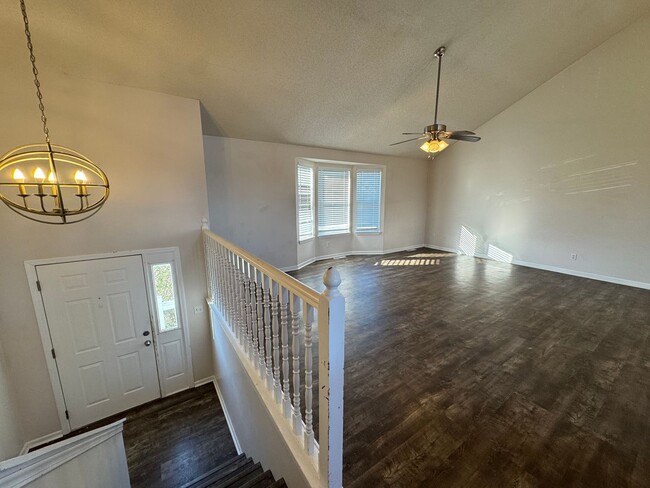 Photo - short term lease available