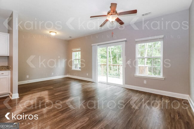 Photo - 707 Ferguson Ln