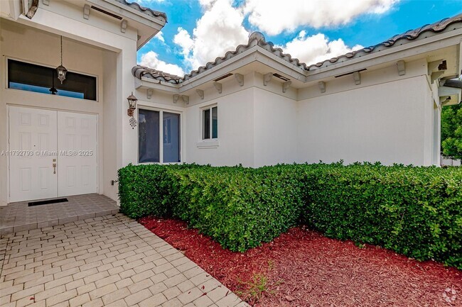 Building Photo - 9334 SW 173rd Terrace Rental