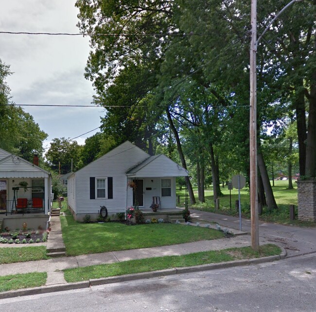 Photo - 1395 Ross Ave