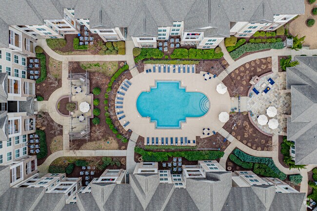 Pool & Patio