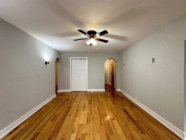 Photo - 551 W Roscoe St Unit 310