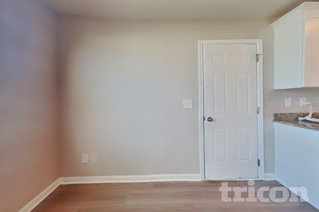 260 Chedworth Dr
