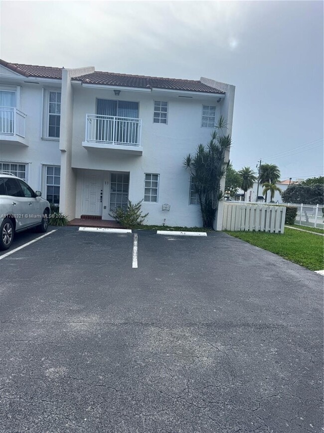 Photo - 2050 NE 140th St