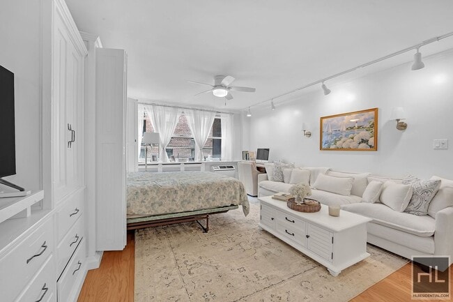 Building Photo - 315 EAST 70 STREET Unit 2C