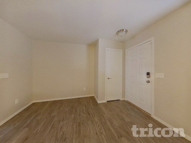 Photo - 2098 E Haflinger Way