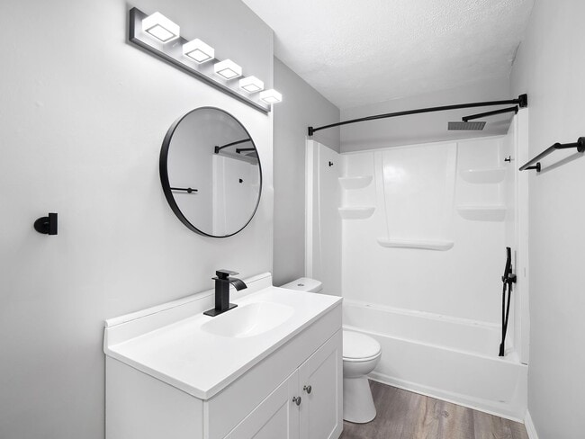 Photo - Colonial Village