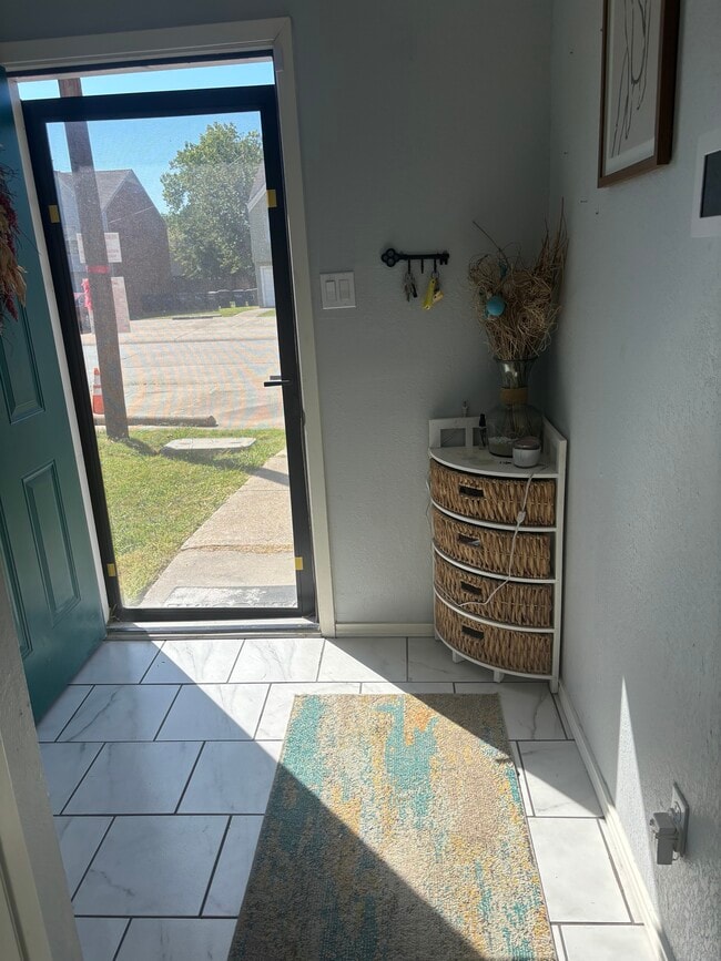Photo - 9435 Olde Towne Row