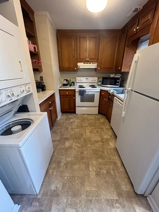 Photo - Chapel Hill /Hillsborough St Townhouse