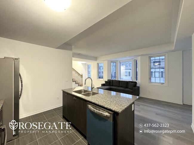 Photo - Spacious 3-Bedroom, 2.5-Bathroom Townhome with Parking & Juliet Balcony in Brampton Unit 75