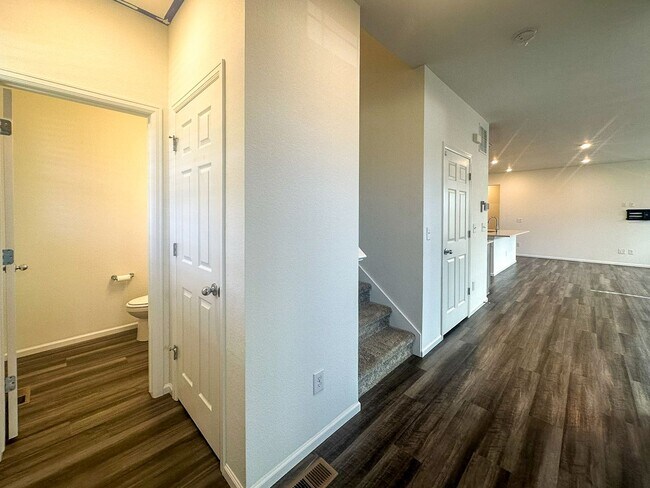 Photo - East Facing 3bd 2.5ba paired home in Sende...