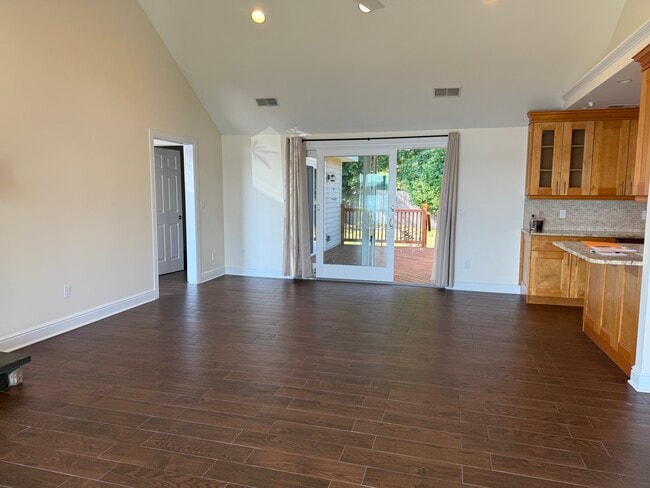 Photo - 267 Weed Ave