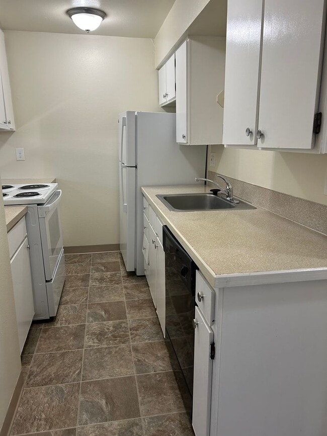 Photo - (858) Fox Fire - 2 Bedroom / 1 Bathroom Unidad 457-D (Up) R