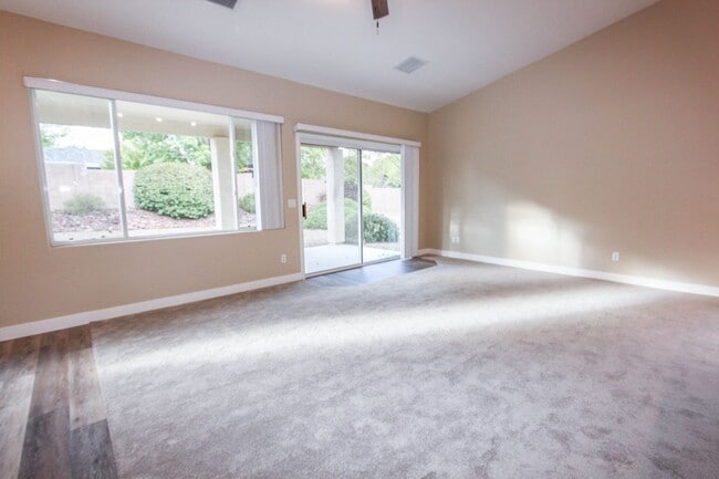 Photo - 3 Bedroom Home in Pronghorn Ranch