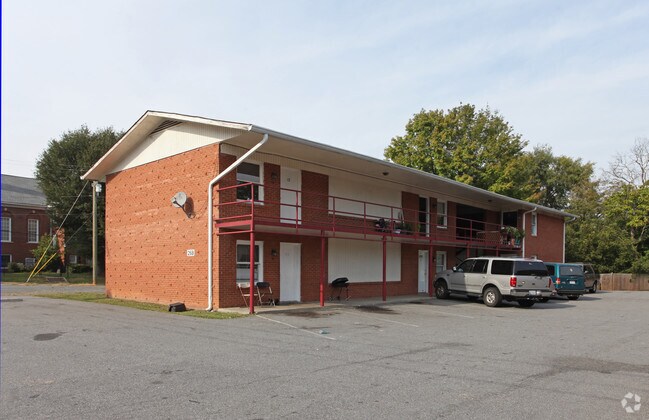 Photo - 260-268 N Church St Apartments
