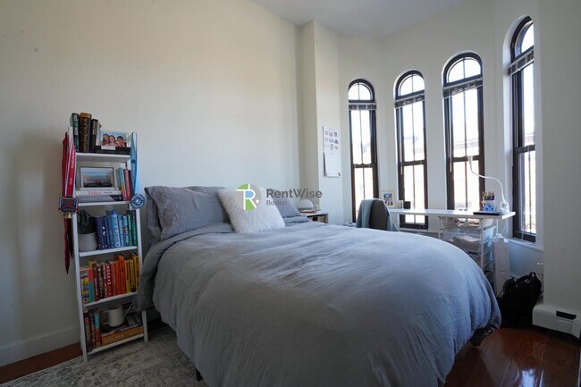 Photo - 525 Massachusetts Ave Unit 3