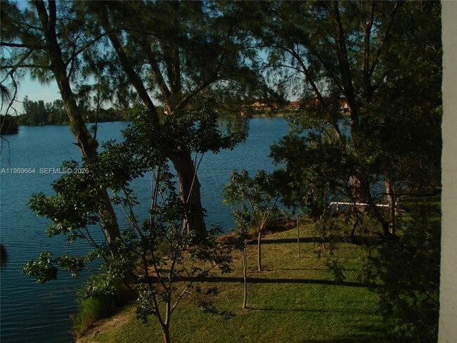 Building Photo - 10090 NW 80th Ct Unit 1321