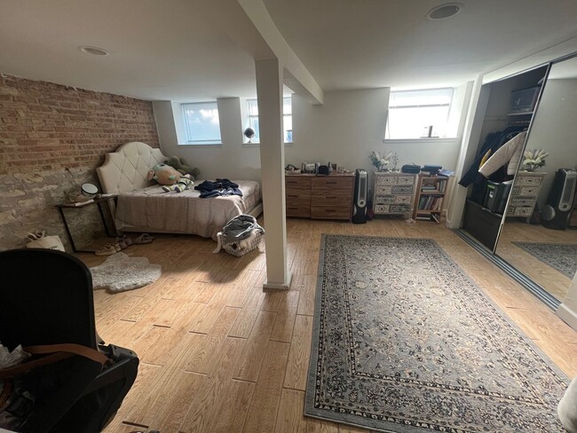 Photo - Must See Duplex in Lakeview!