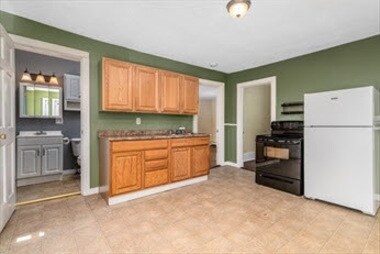 Photo - 282 Park St Townhome