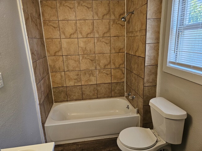 Photo - Large one bed/one bath duplex for rent Unidad 2