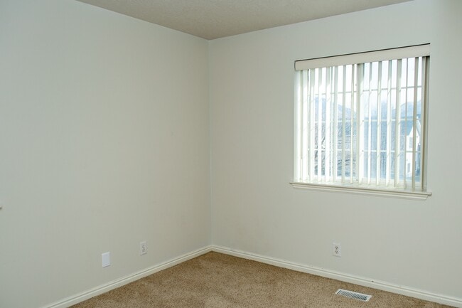 Photo - 427 S 1200 W