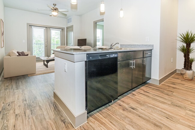 GATEWAY OAK CLIFF APARTMENTS