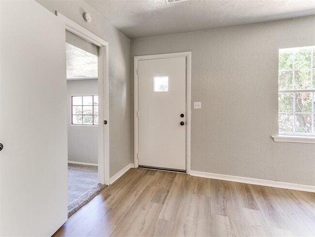 Photo - 3220 NE 14th Pl