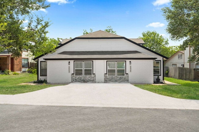 Building Photo - 5522 Allbrook Rental